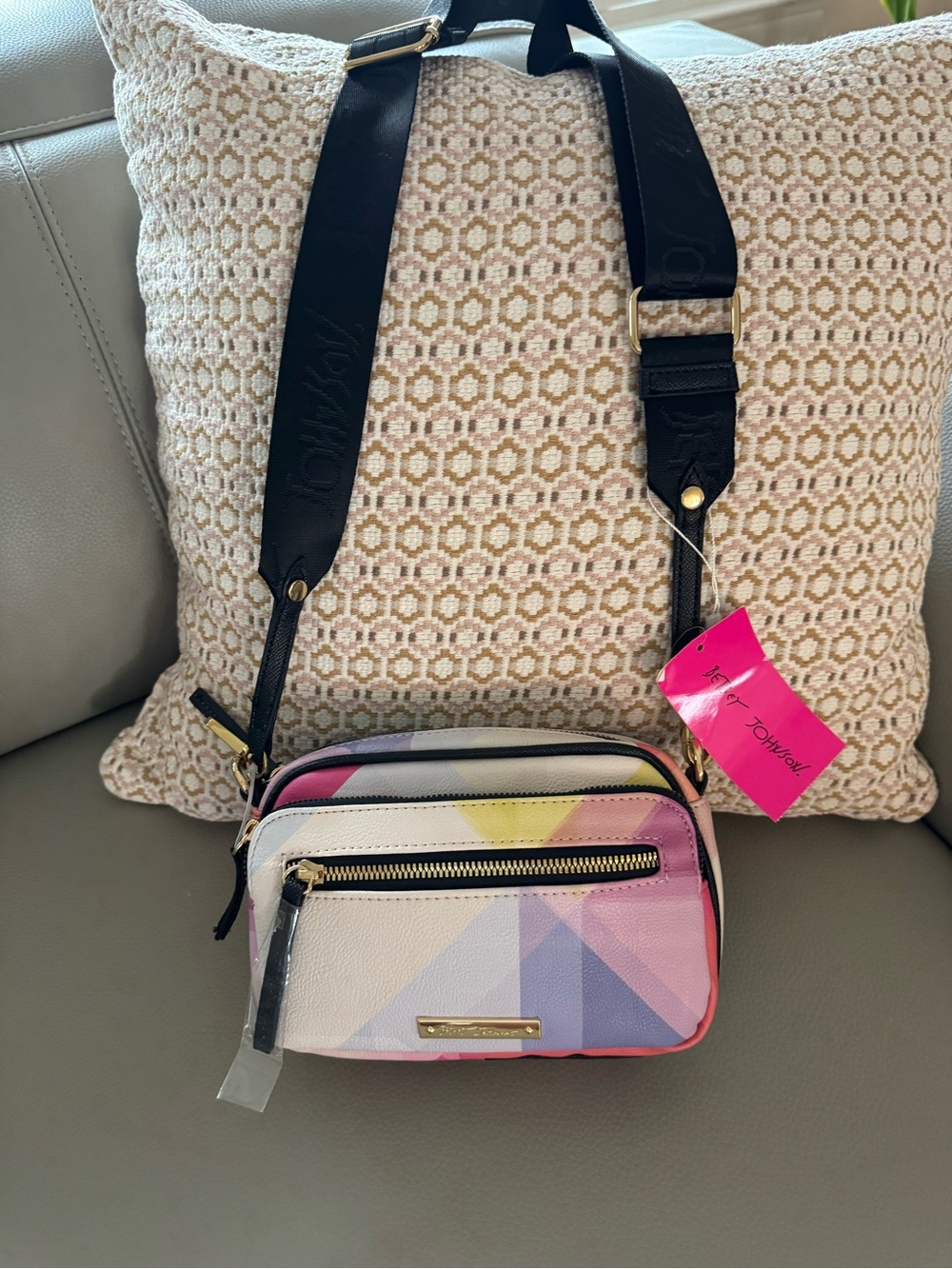 NWT Betsey Johnson Be Mine Multi Pink Abstract Colored Summer Crossbody Bag